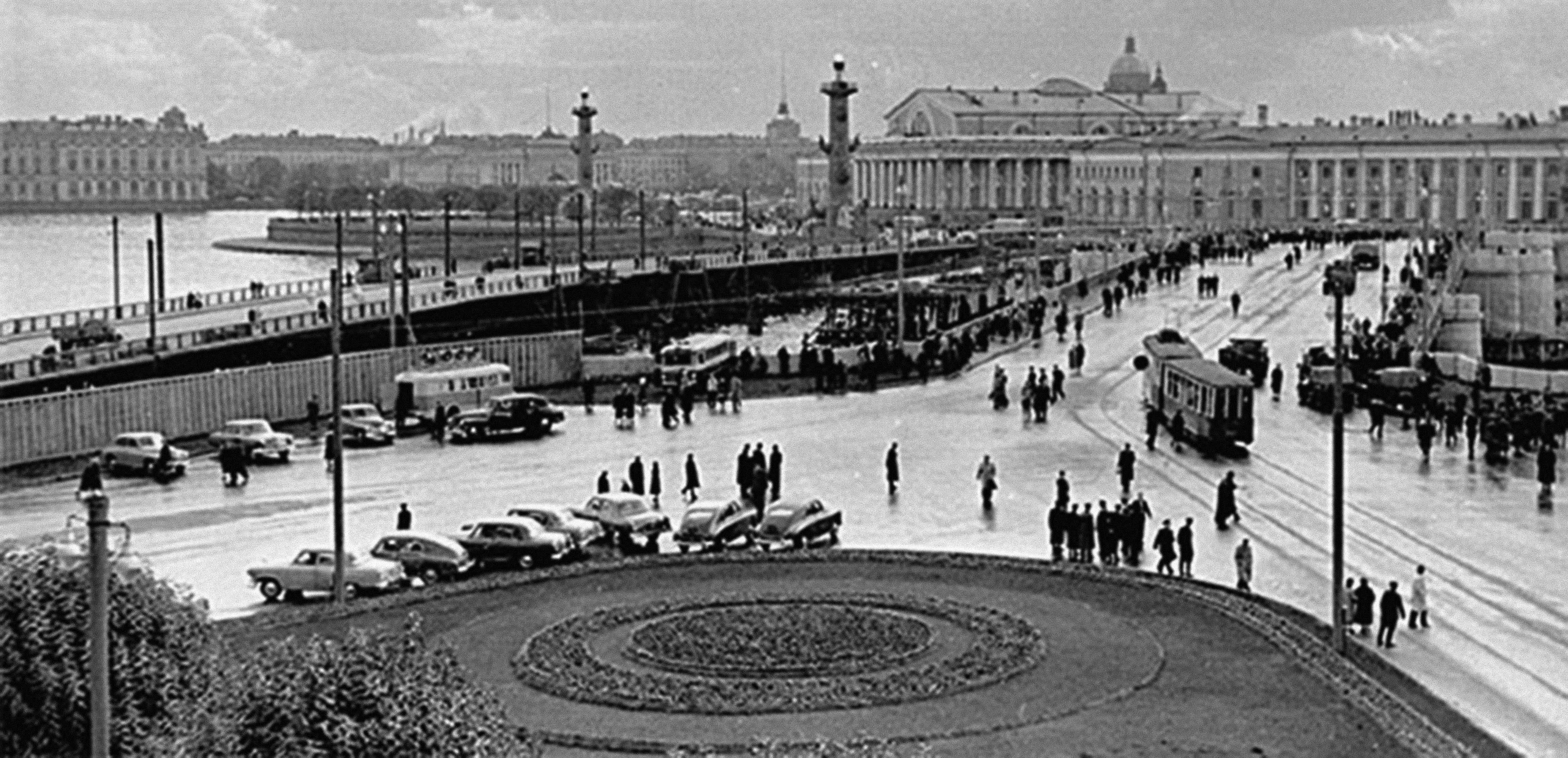 Петербург - потерянная столица забытой древней империи